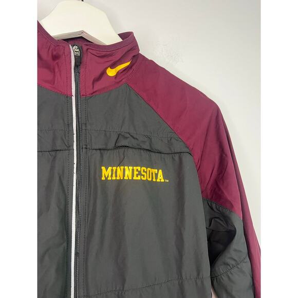 Minnesota Golden Gophers Jacket Womens M Gray Maroon Windbreaker Nike Storm Fit - Picture 2 of 6